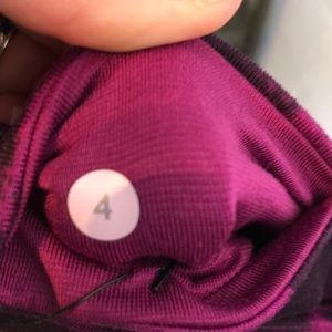 lululemon athletica Pants - Lululemon purple & black crop leggings sz 4 59796 lululemon athletica Pants - Lululemon purple & black crop leggings sz 4 59796